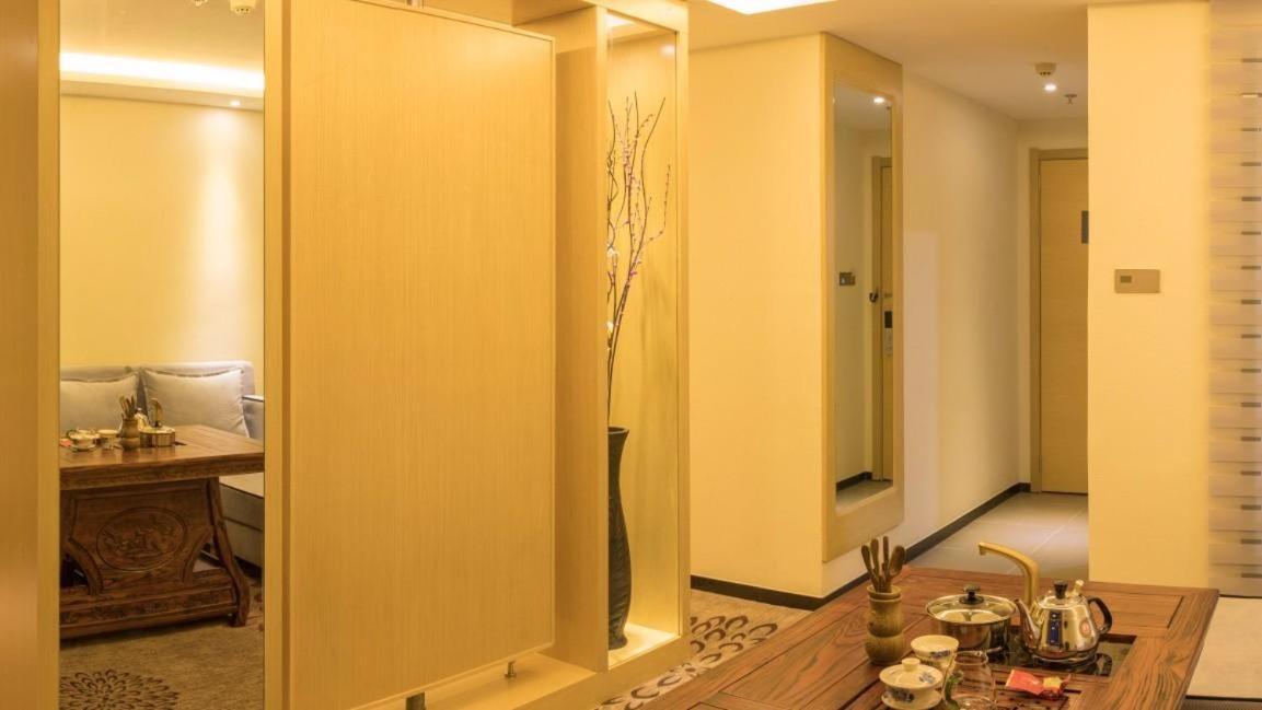 Lavande Hotel Luzhou Jiale Century City Eksteriør bilde